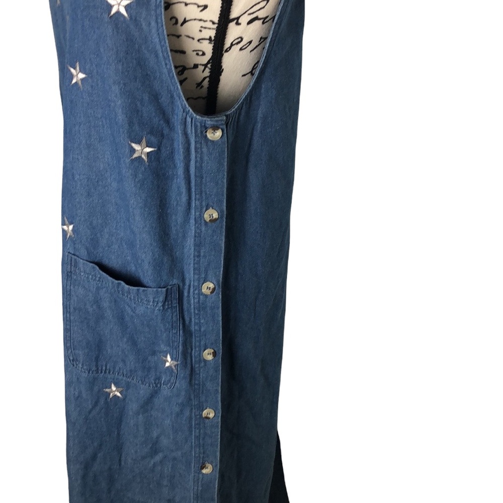 Quacker Factory Denim Maxi Dress With Embroidered Stars and Front Pockets - Picture 6 of 7